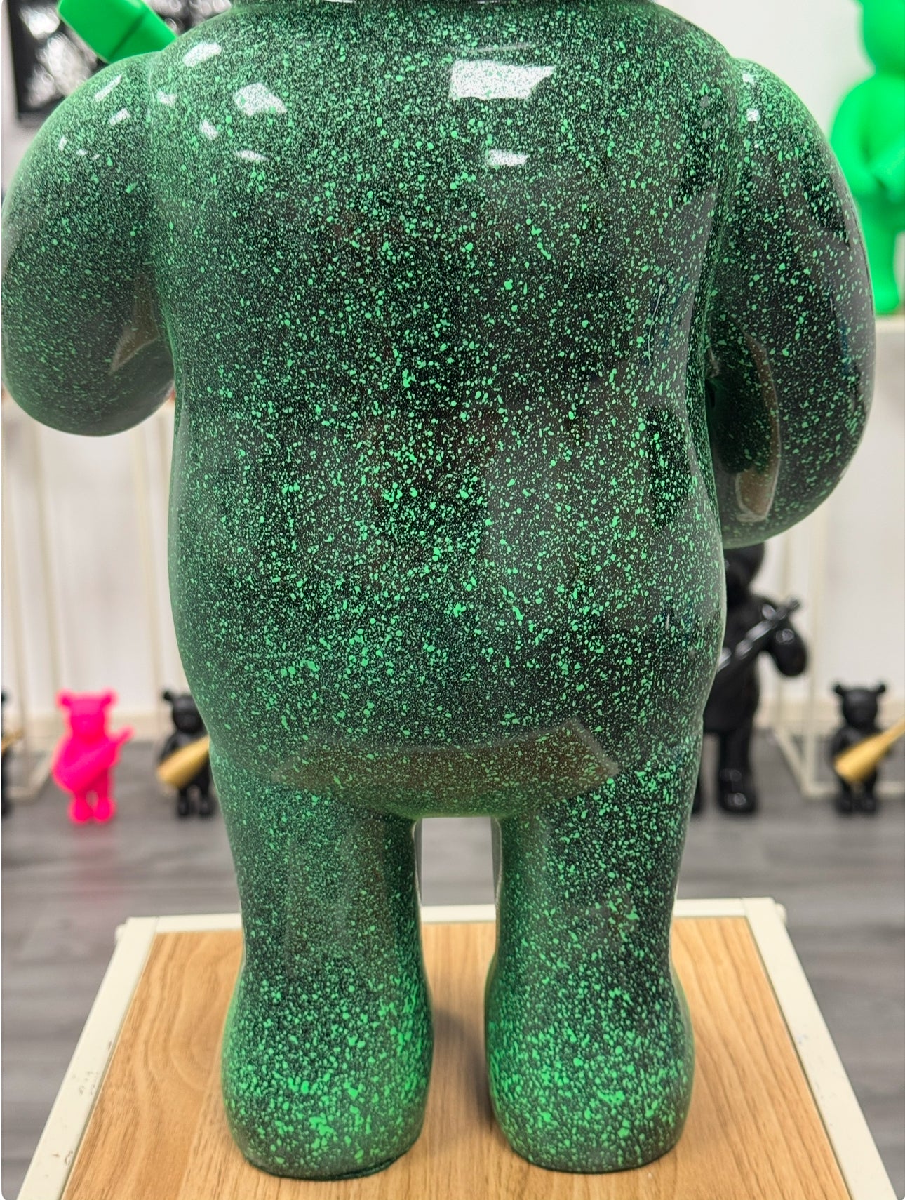 Champagne bear Jade