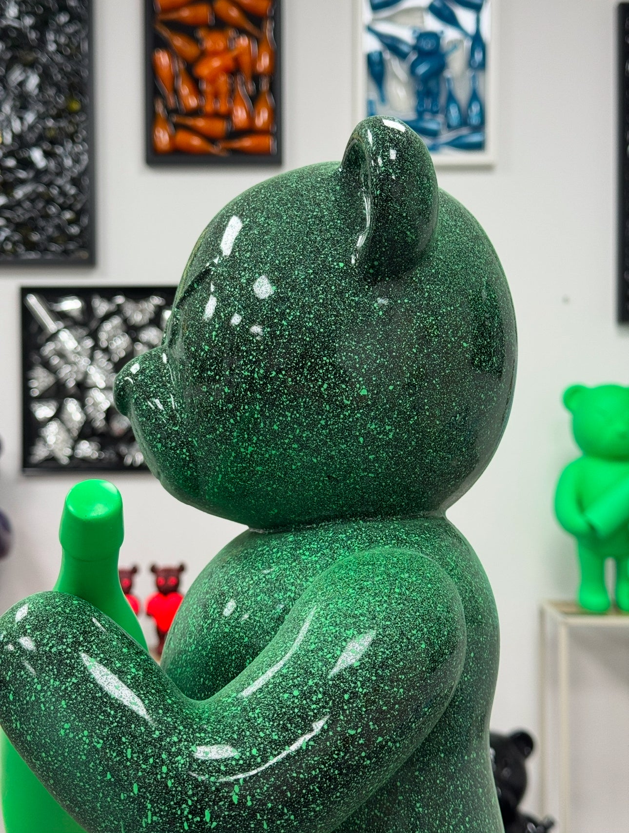 Champagne bear Jade