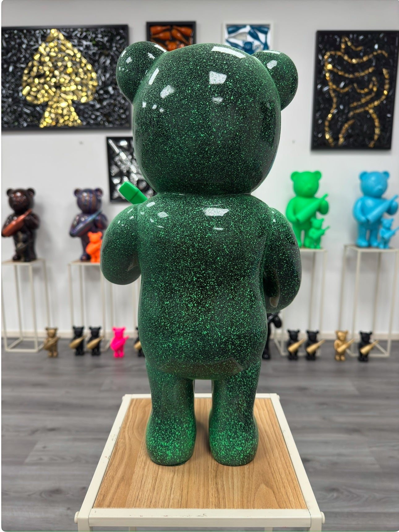 Champagne bear Jade