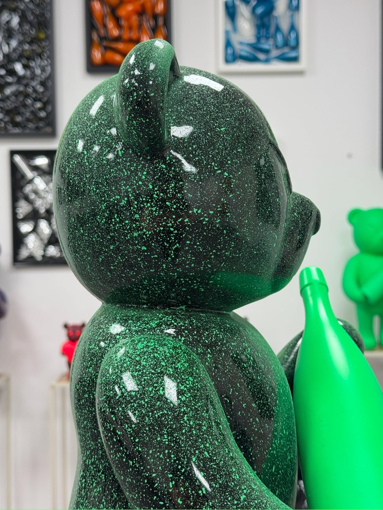 Champagne bear Jade