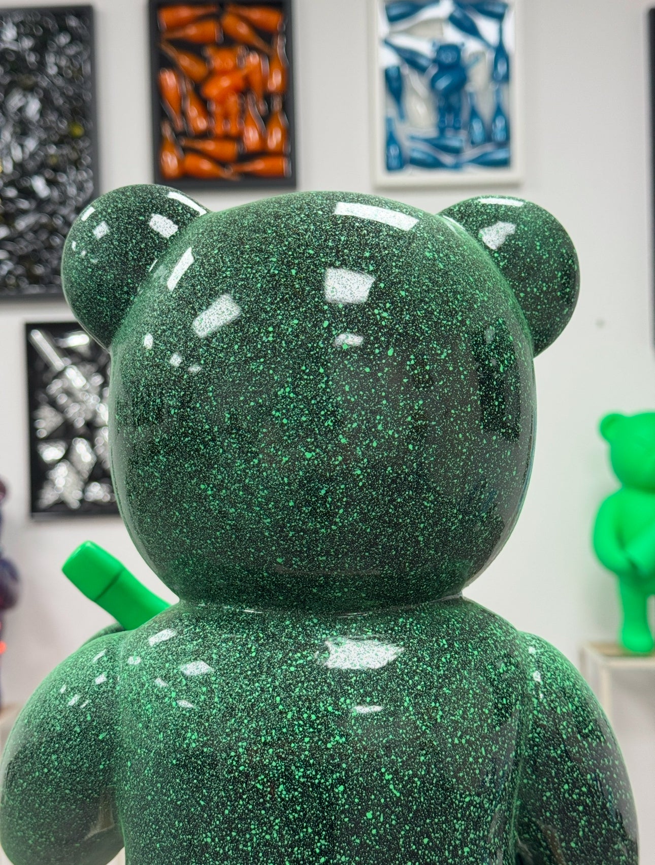 Champagne bear Jade