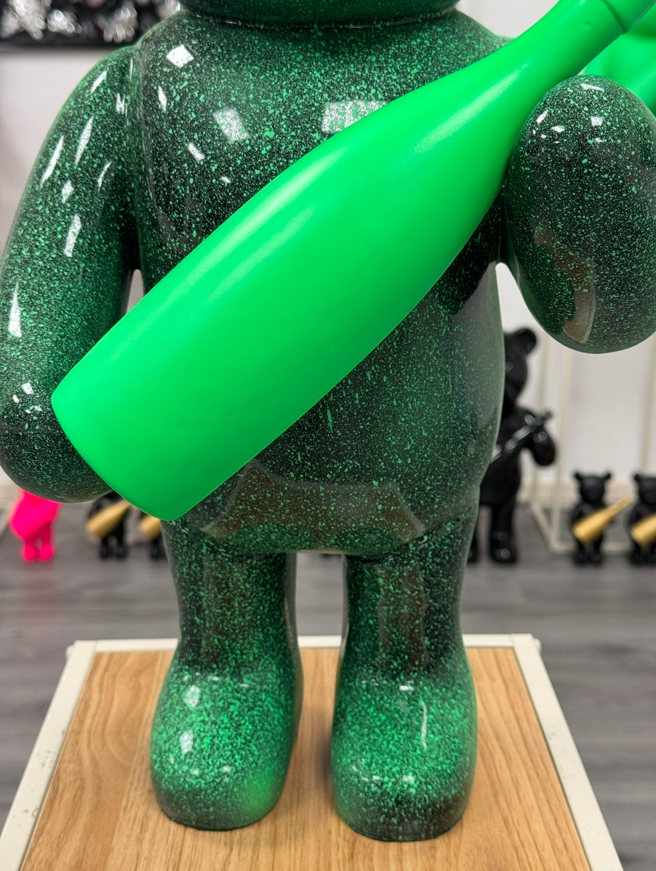 Champagne bear Jade