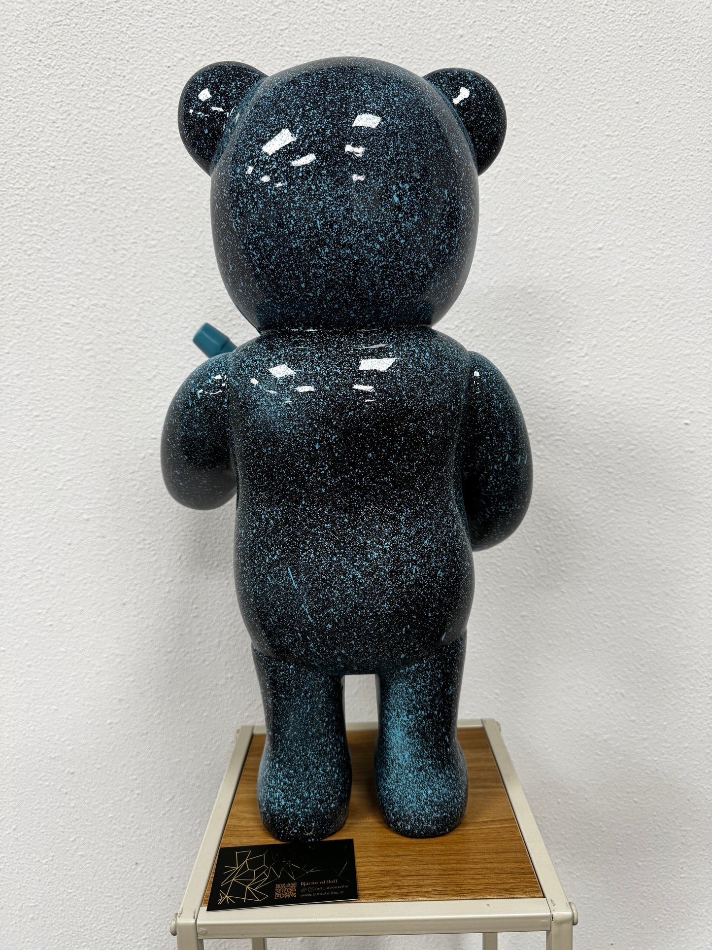 Champagne bear Kiko