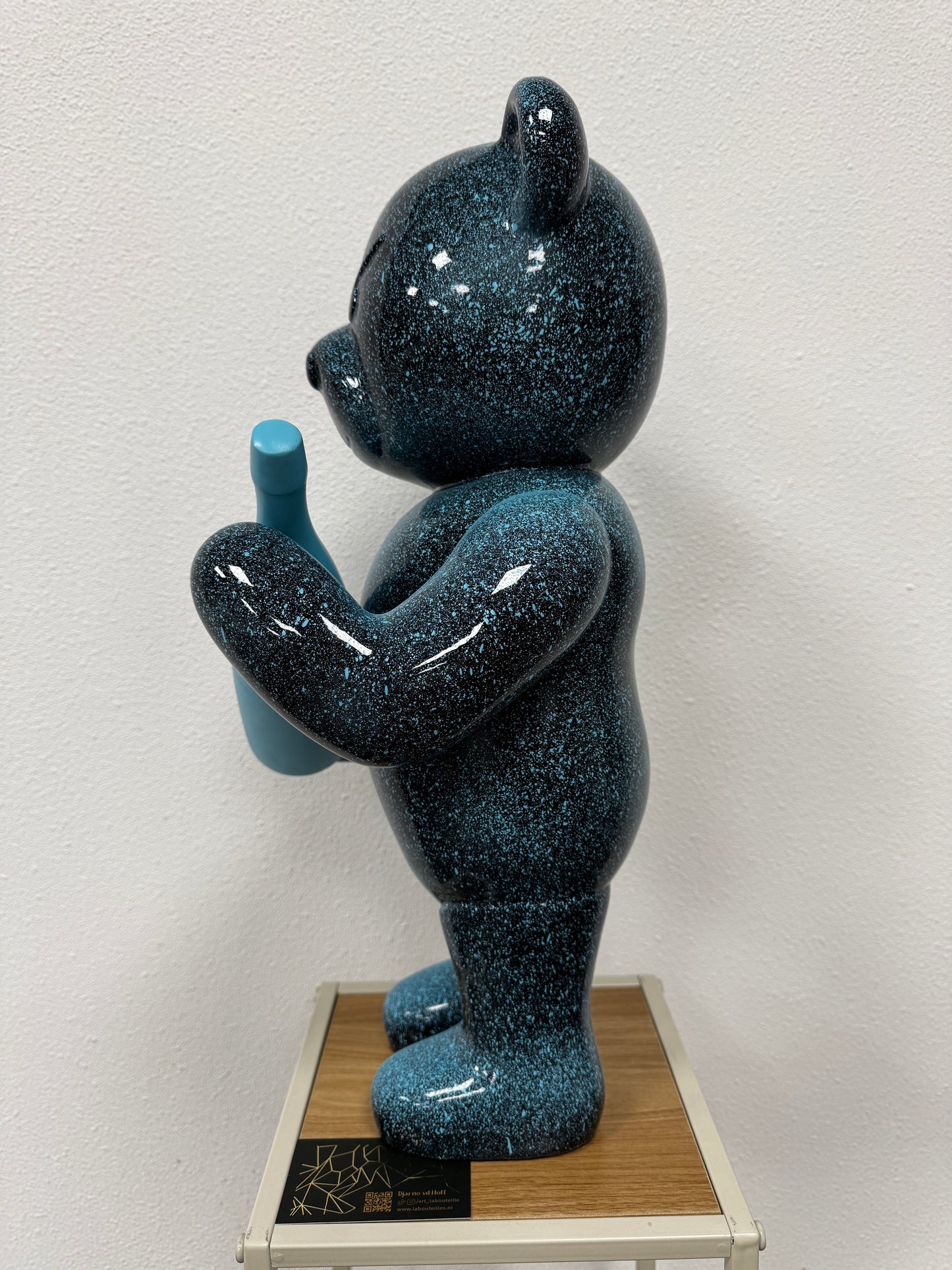 Champagne bear Kiko